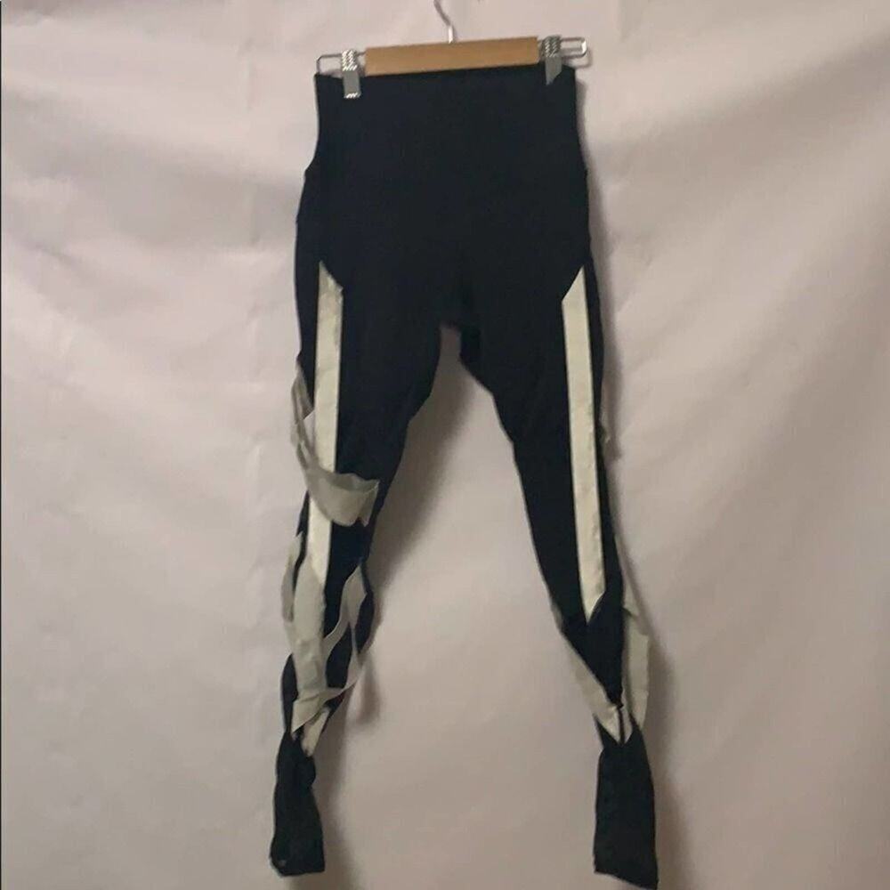 ALO YOGA STRAPPY BLACK LEGGINGS SIZE XS